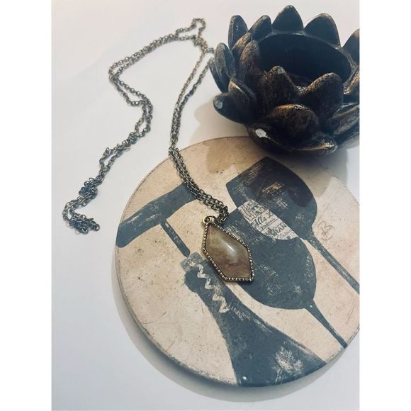 PRETTY BROWN AND GOLD BOHO STONE NECKLACE - Picture 1 of 5